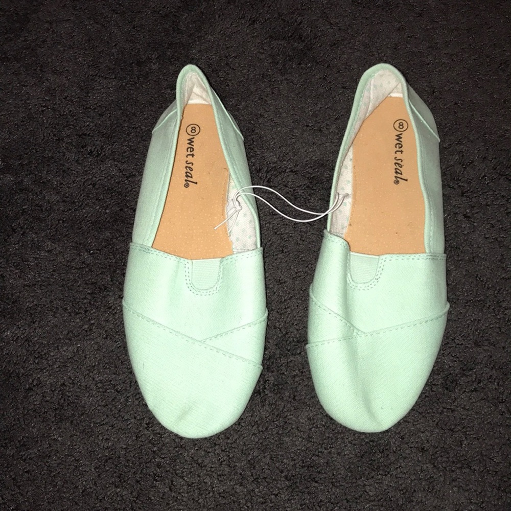 Wet Seal Size 8 Slip-on Shoe